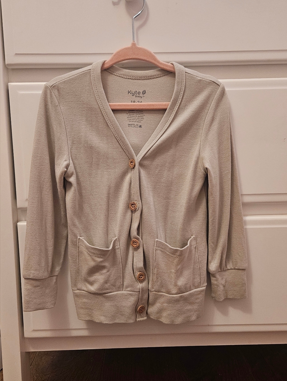 Kyte Baby Bamboo Jersey Cardigan In Oat- Size 18-24m